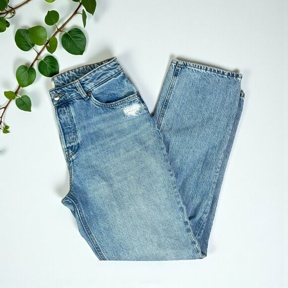H&M High Waisted Straight Leg Button Fly Jeans - Picture 5 of 10